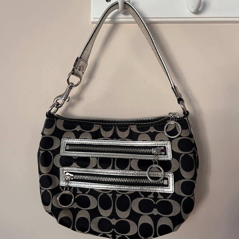 COACH Black and Gray Shoulder Bag with Signature Monogram Poppy collection - Picture 2 of 4